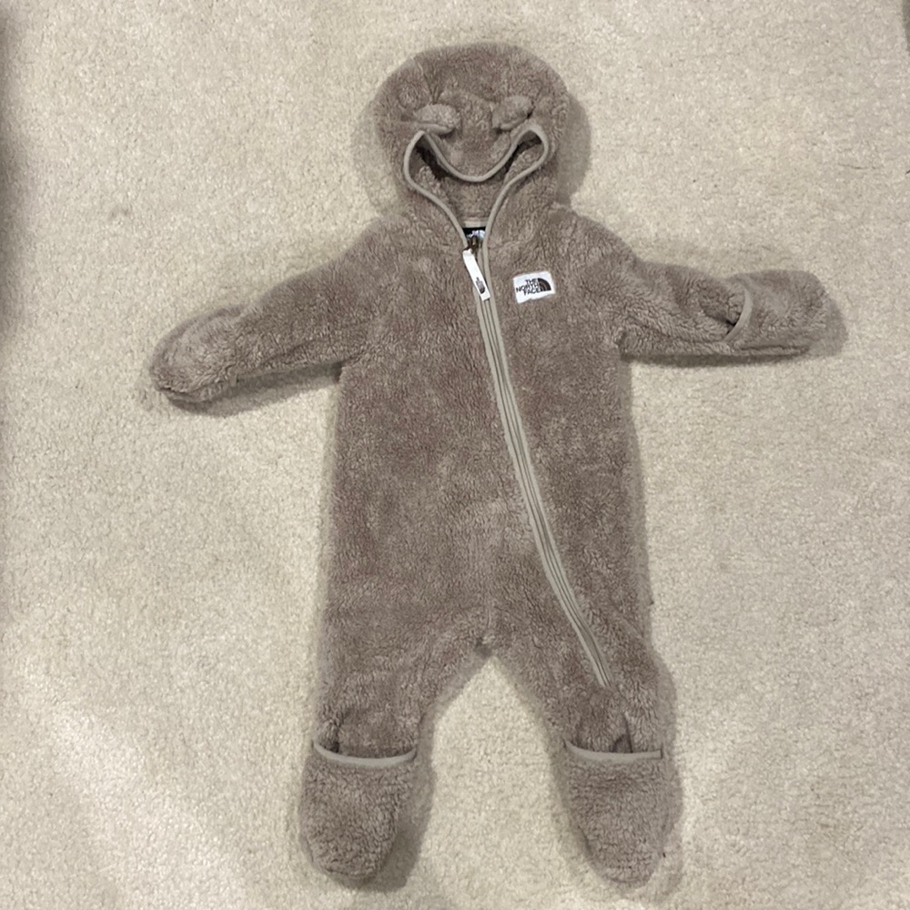 The north face teddy bear infant bunting/snowsuit